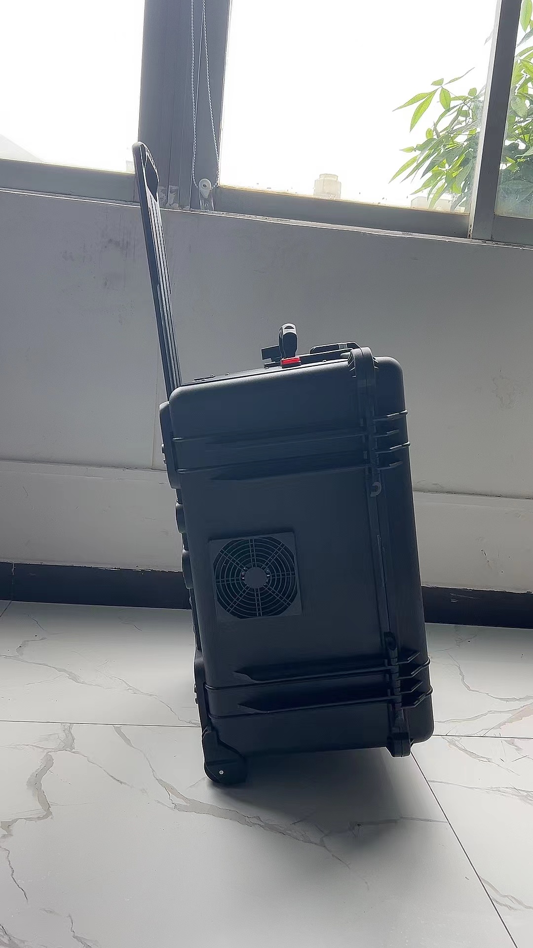 揭阳手拉箱型移动通信干扰器